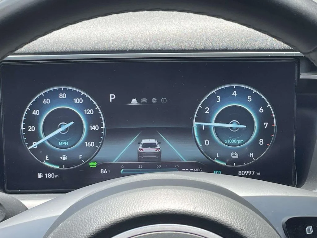 Used 2022 Silver Hyundai SEL Convenience image 21