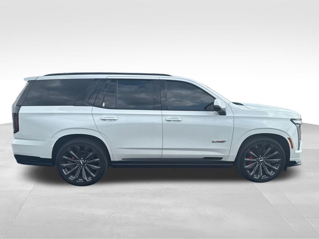Used 2025 White Cadillac V-Series image 6