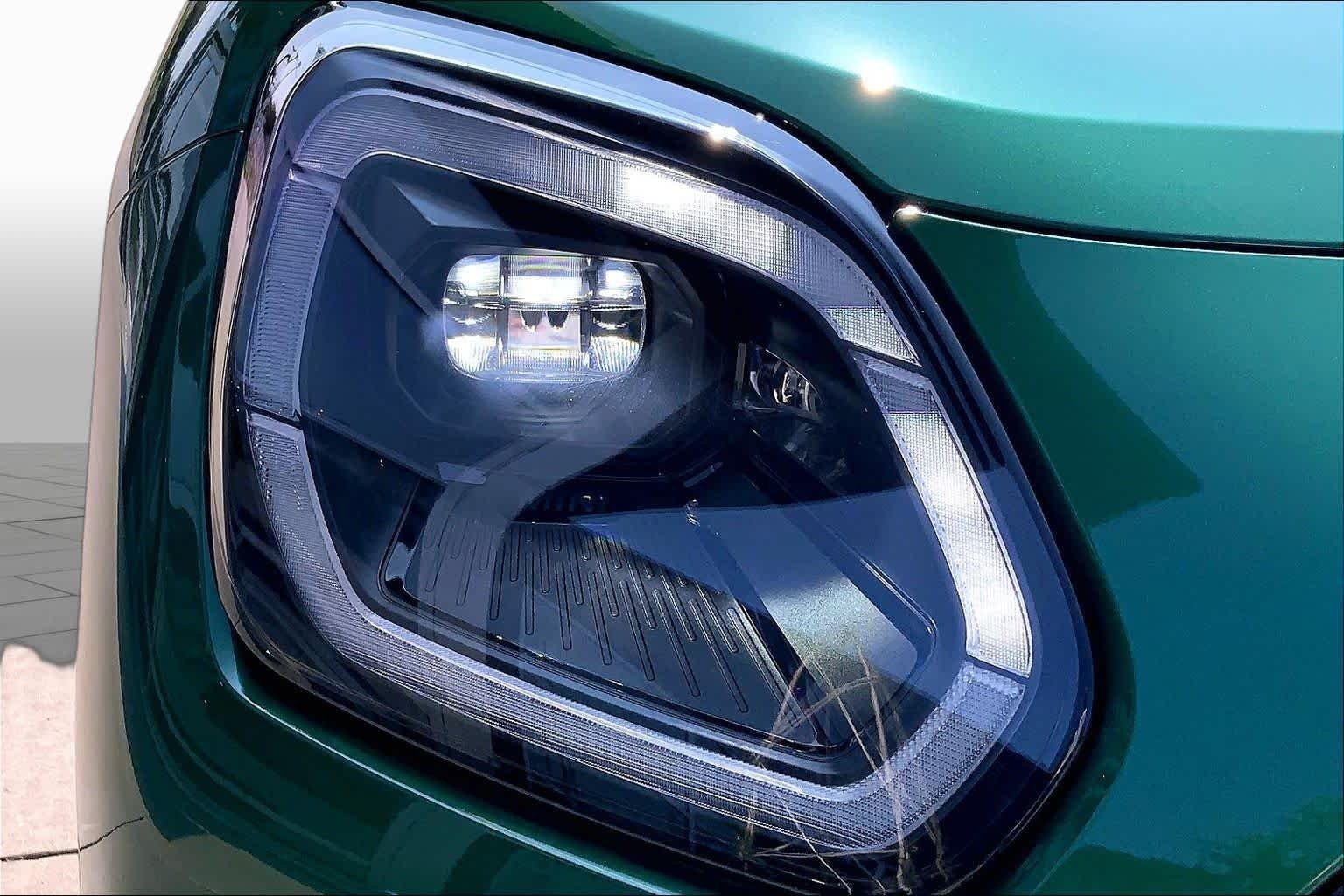 New 2027 British Racing Green IV Metallic MINI Iconic image 13