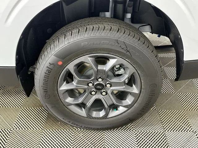New 2026 White Ford XLT image 20