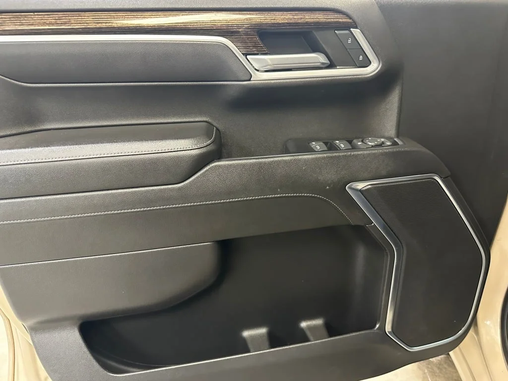 Certified Used 2022 Desert Sand Metallic GMC Elevation image 7