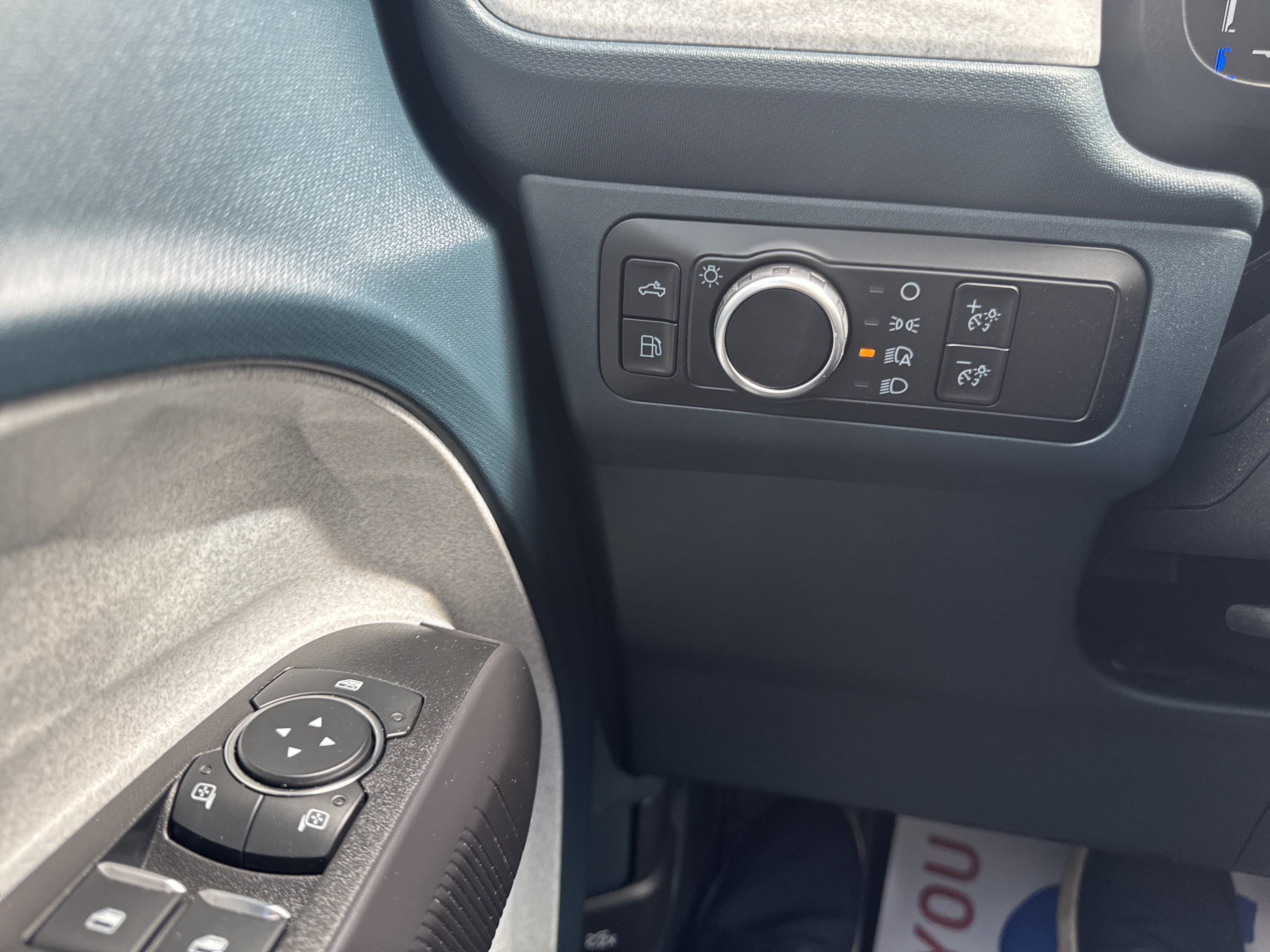 New 2026 Azure Gray Metallic Tri-Coat Ford XLT image 31