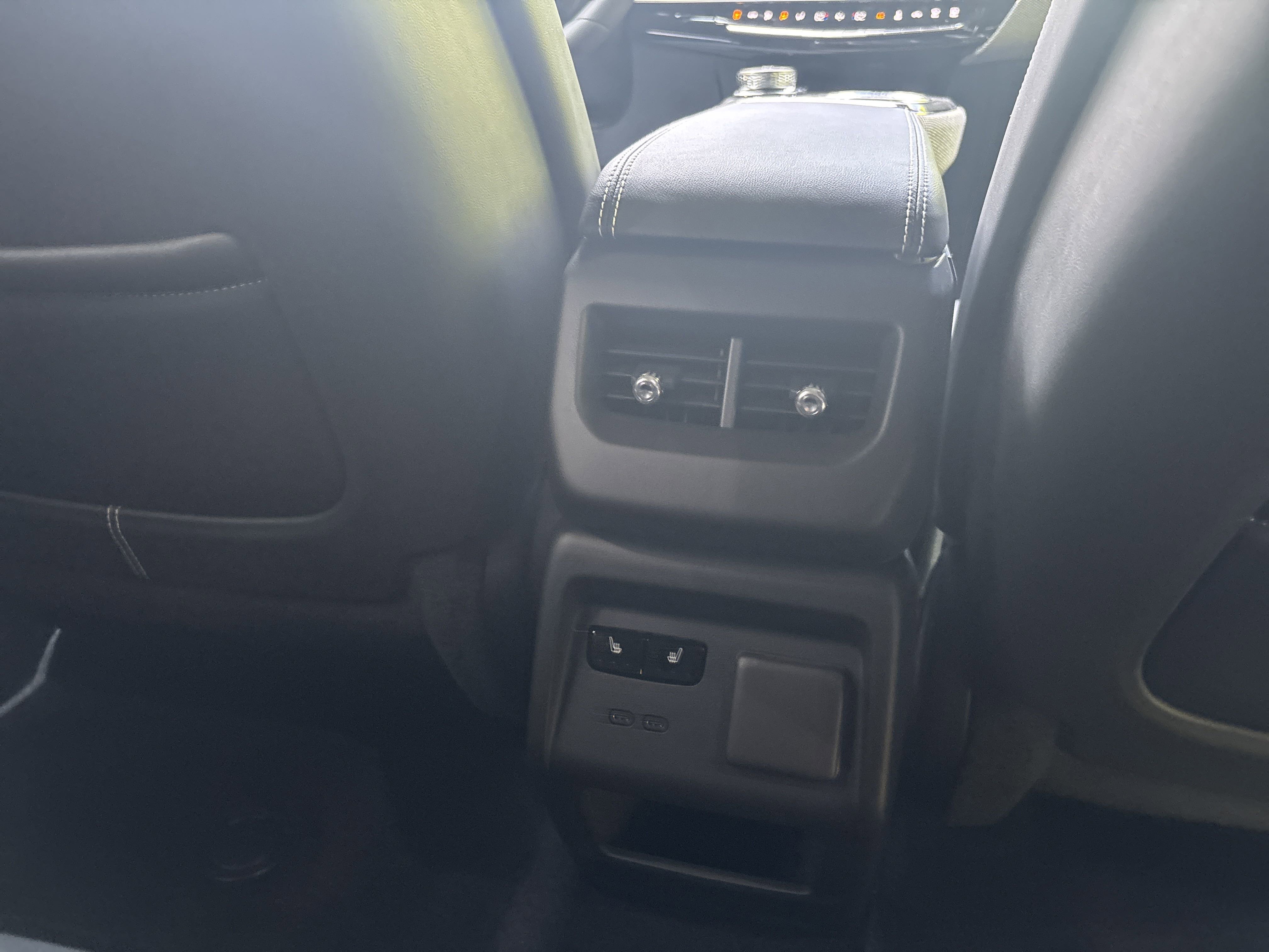 2025 Cadillac OPTIQ Sport 2 - Photo 11