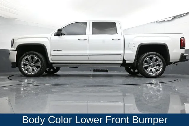 Used 2018 White GMC Denali image 28