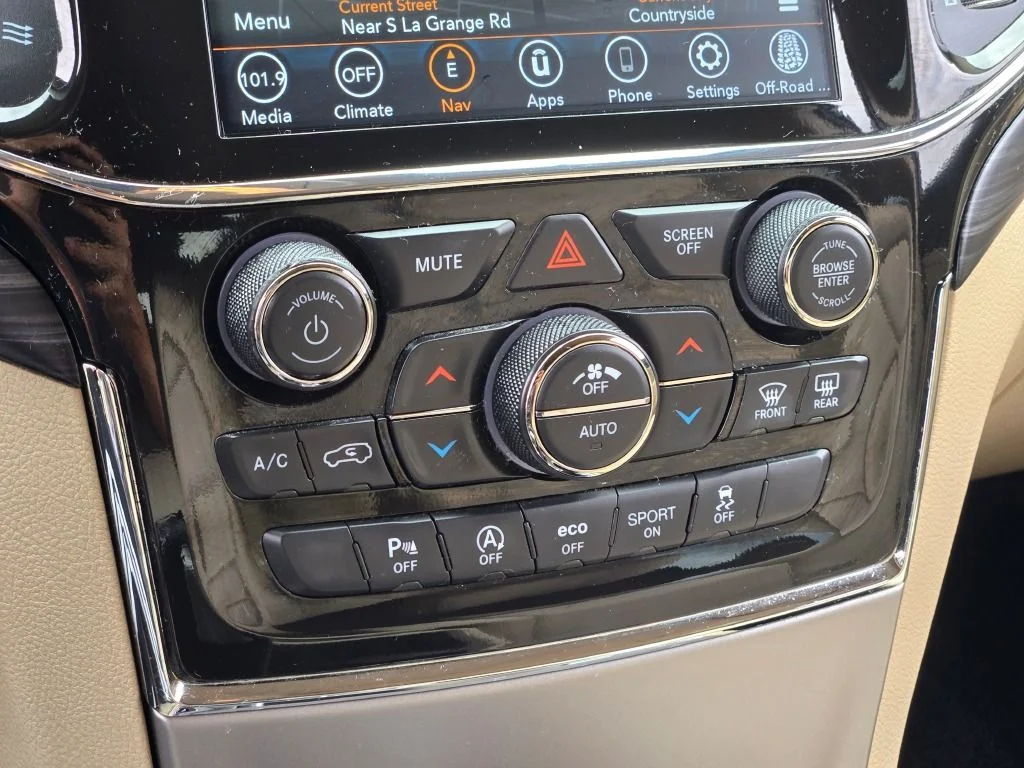 Certified Used 2022 Black Jeep Laredo E image 24