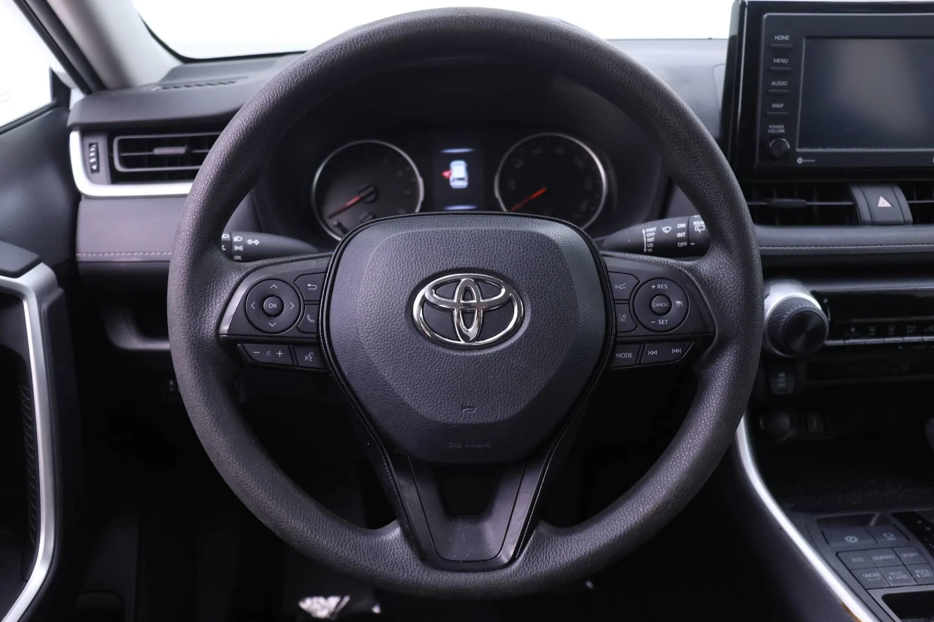 Used 2021 Super White Toyota LE image 13