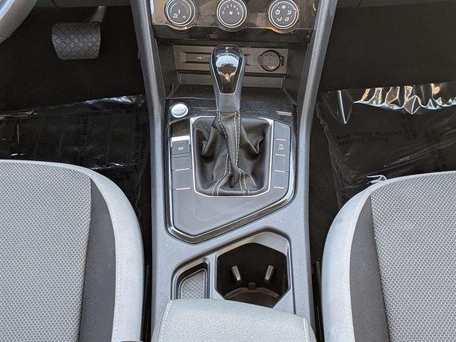 Used 2024  Volkswagen S image 19