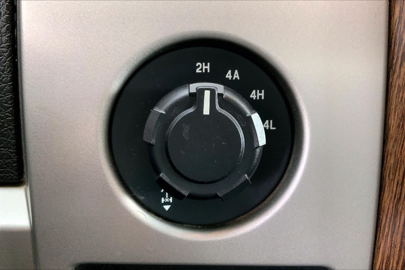Used 2013 Tuxedo Black Metallic Ford Lariat image 35