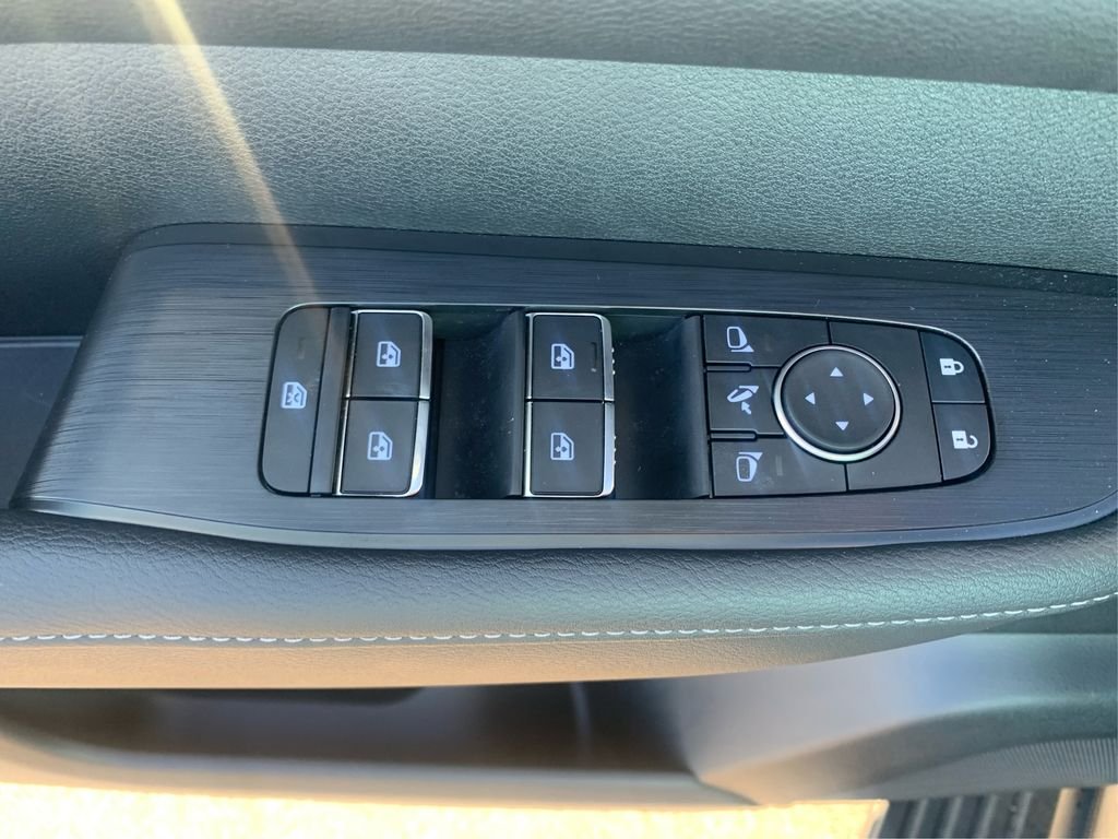2025 Nissan Armada SL - Photo 33