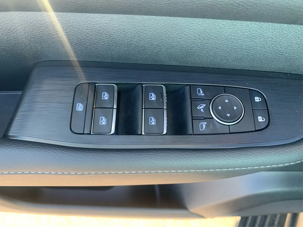 2025 Nissan Armada SL - Photo 33