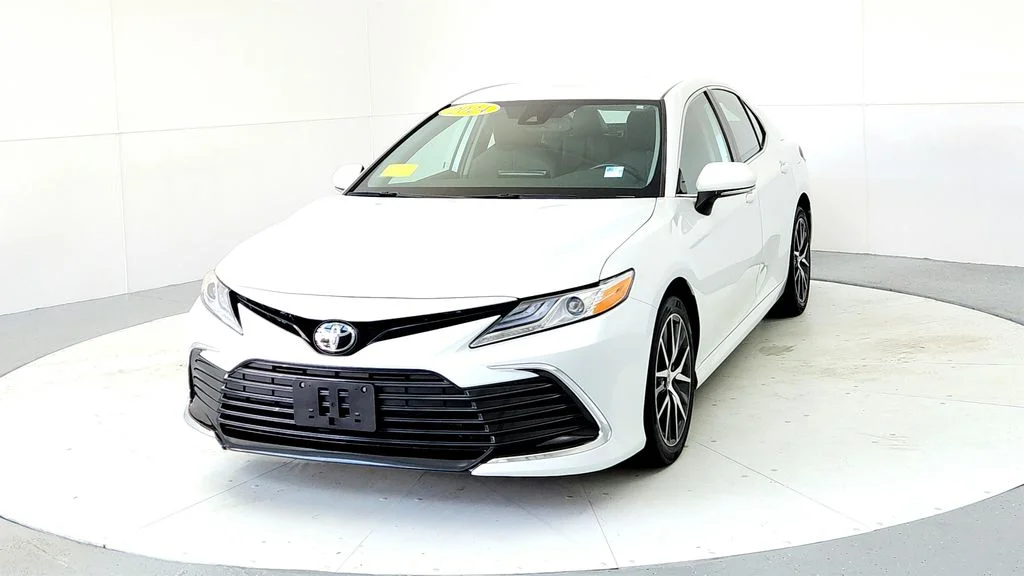 Used 2024 Beige Toyota XLE image 2