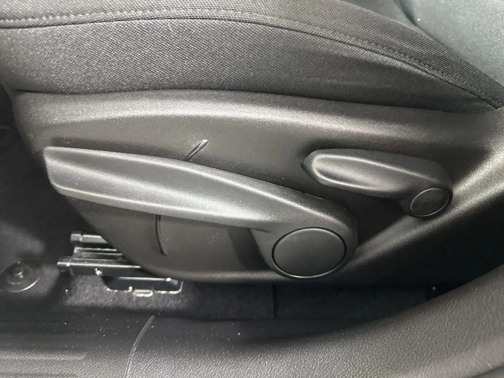 Used 2022 Sting-Gray Clearcoat Jeep Latitude image 26