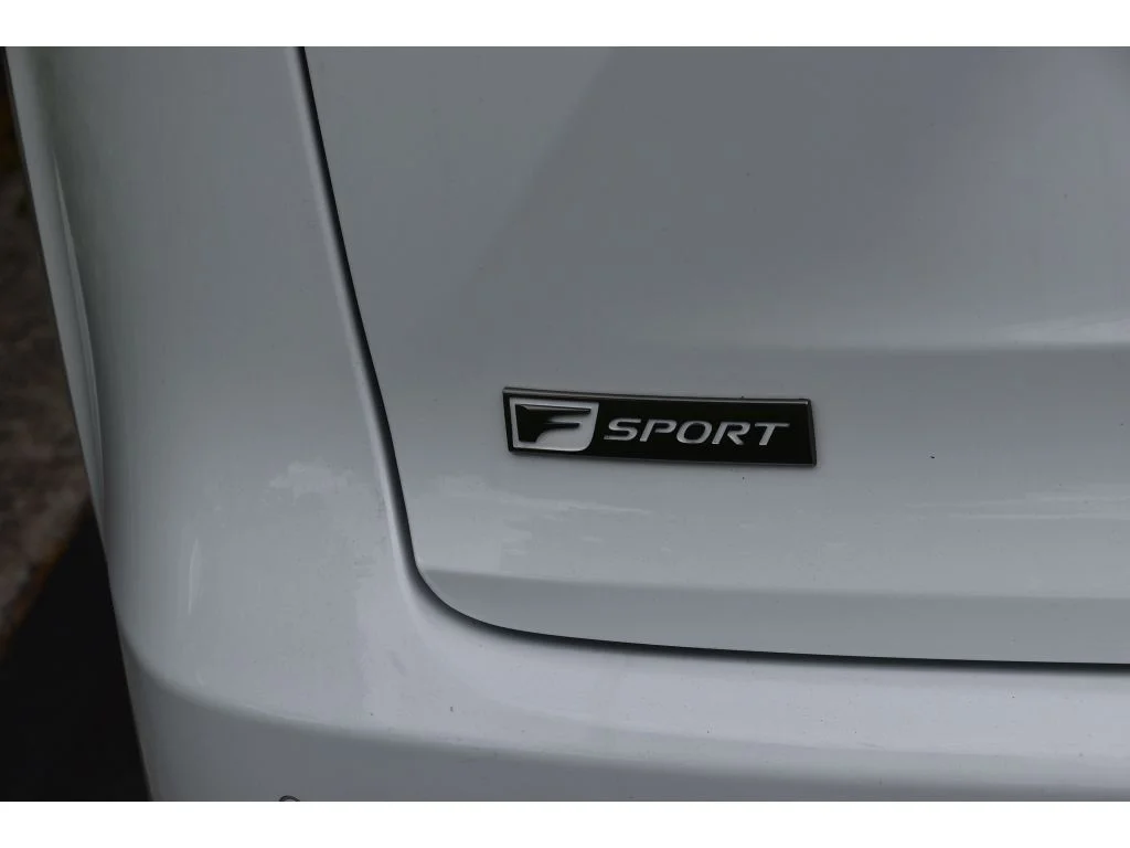 Used 2020 Ultra White Lexus F SPORT image 27