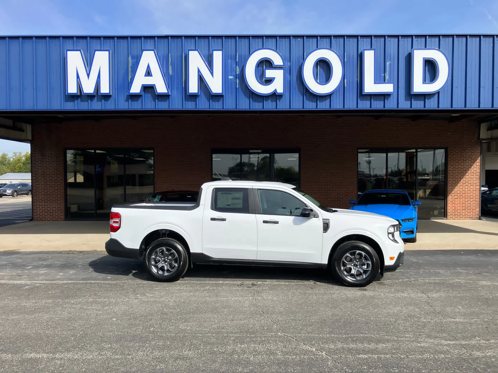 New 2026 Oxford White Ford XLT image 28