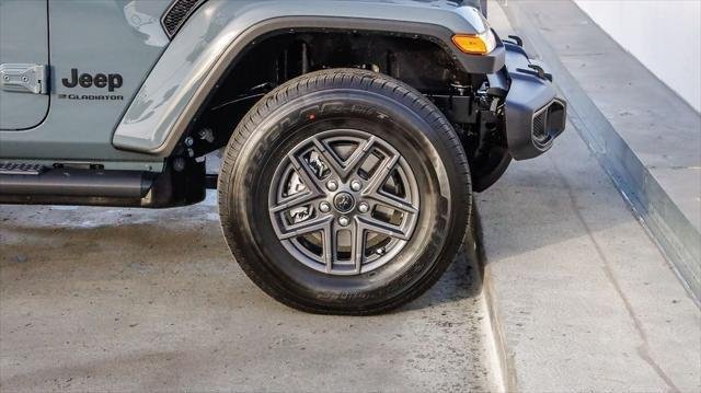 New 2026 Anvil Clear-Coat Exterior Paint Jeep Sport S image 11