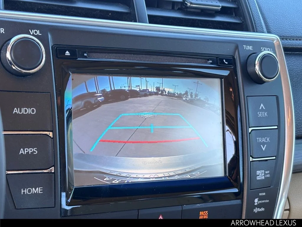 Used 2015  Toyota XLE image 27