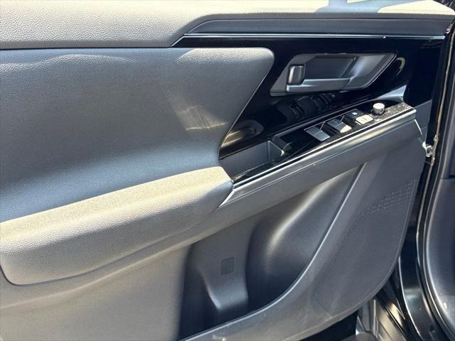 Certified Used 2023 BLACK Toyota  image 18