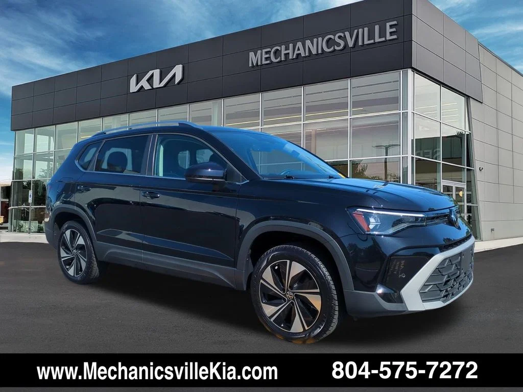 2025 Volkswagen Taos 1.5T SE 4Motion's photo