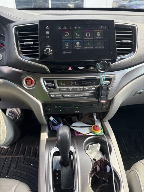 Used 2019  Honda EX-L image 4