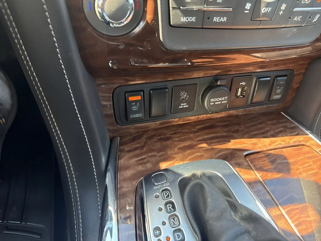 Used 2019 Blue Nissan SL image 26