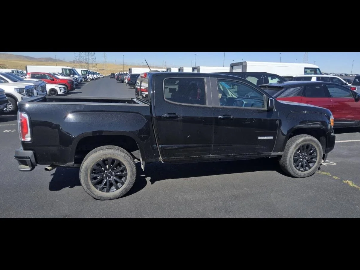 Used 2022 Onyx Black GMC Elevation image 6