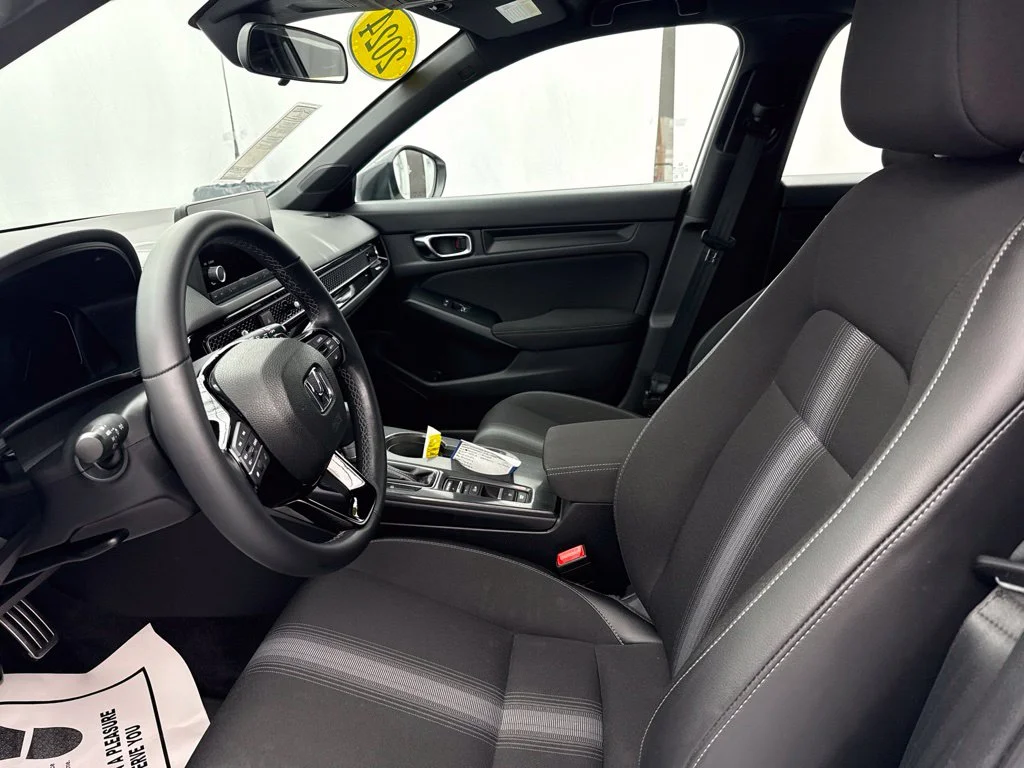2024 Honda Civic SPORT Hatchback Slide 15