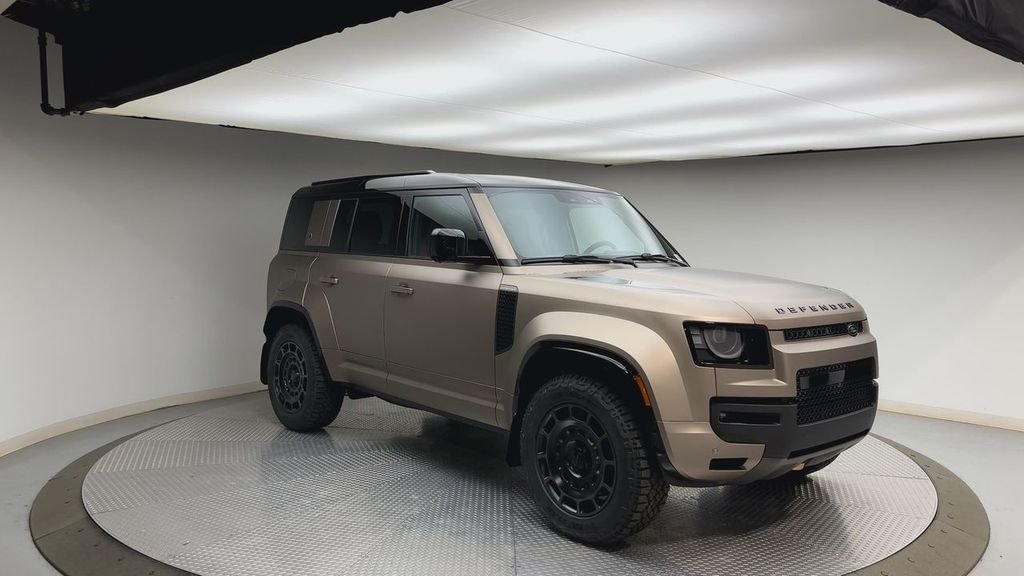 New 2026 Petra Copper Land Rover OCTA image 8