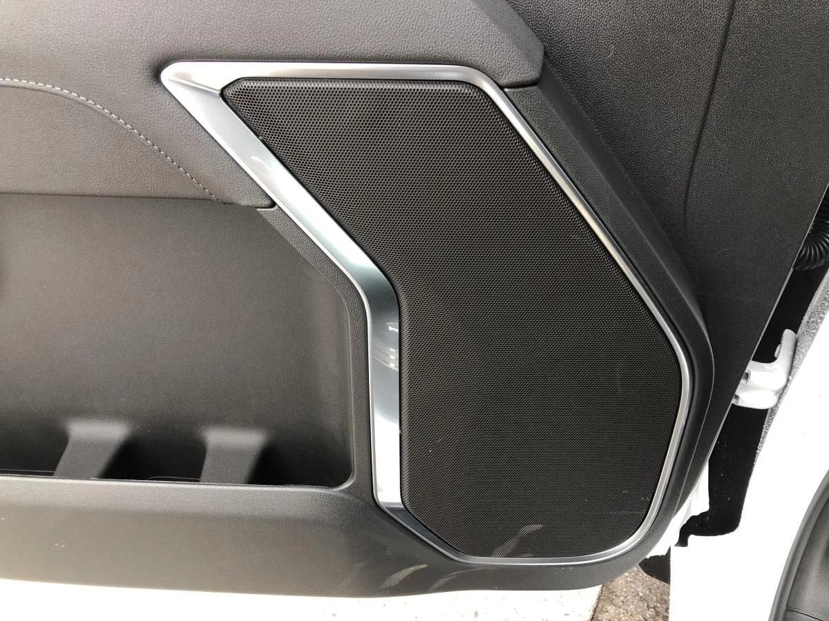 New 2026 White Chevrolet 4WD Crew Cab 147" RST image 18