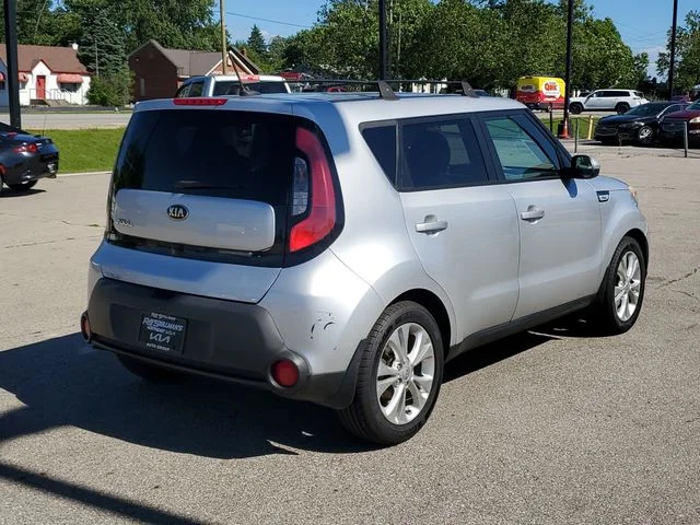 Used 2014 Silver Kia Plus image 6