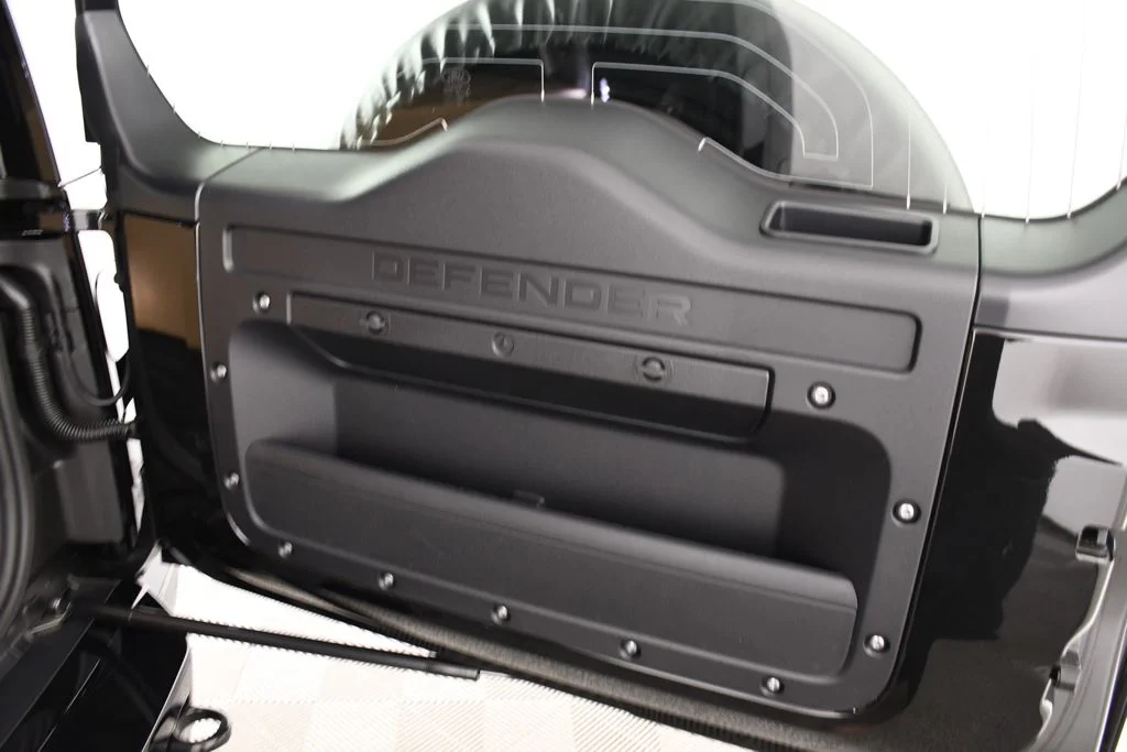 New 2026 Santorini Blk Land Rover S image 24
