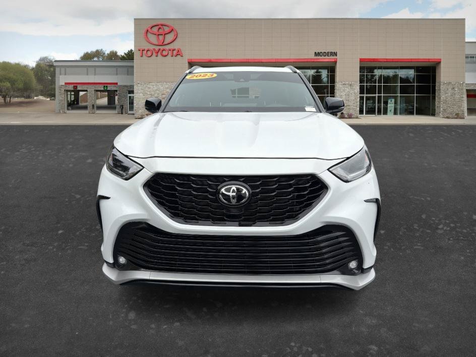 Used 2023 Wind Chill Pearl Toyota XSE image 2