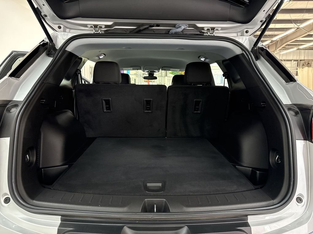 Used 2022 Silver Ice Metallic Chevrolet LT image 32
