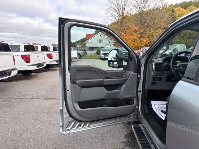 Used 2024  Ford XLT image 17
