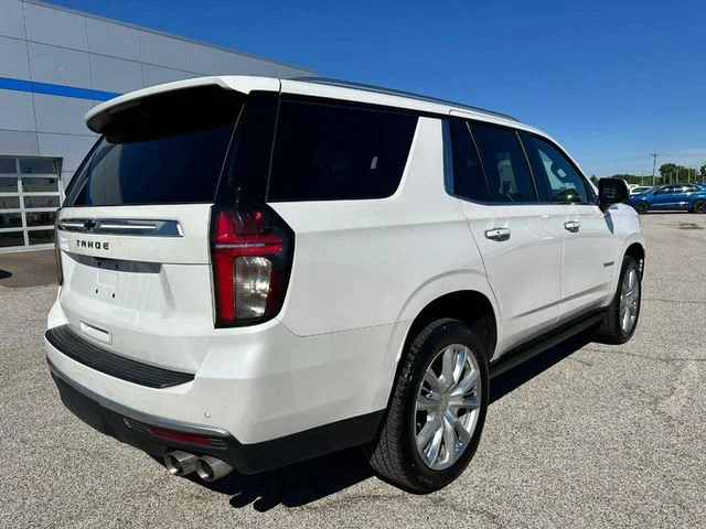 Used 2024 Iridescent Pearl Tricoat Chevrolet High Country image 33