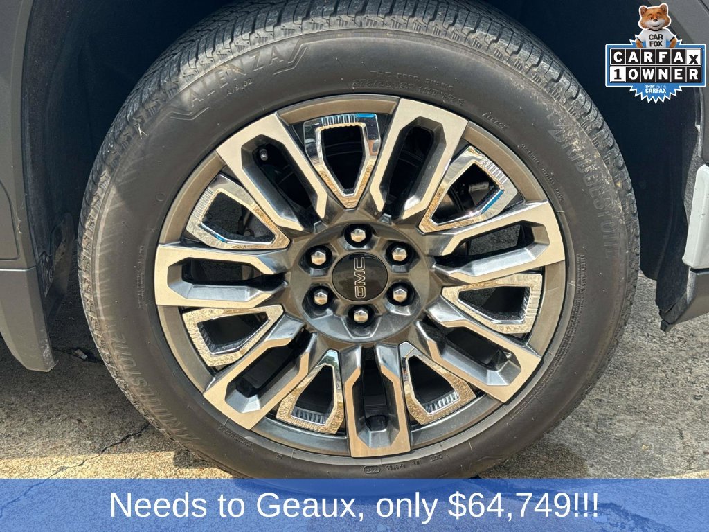 Used 2025 Gray GMC Denali Ultimate image 11
