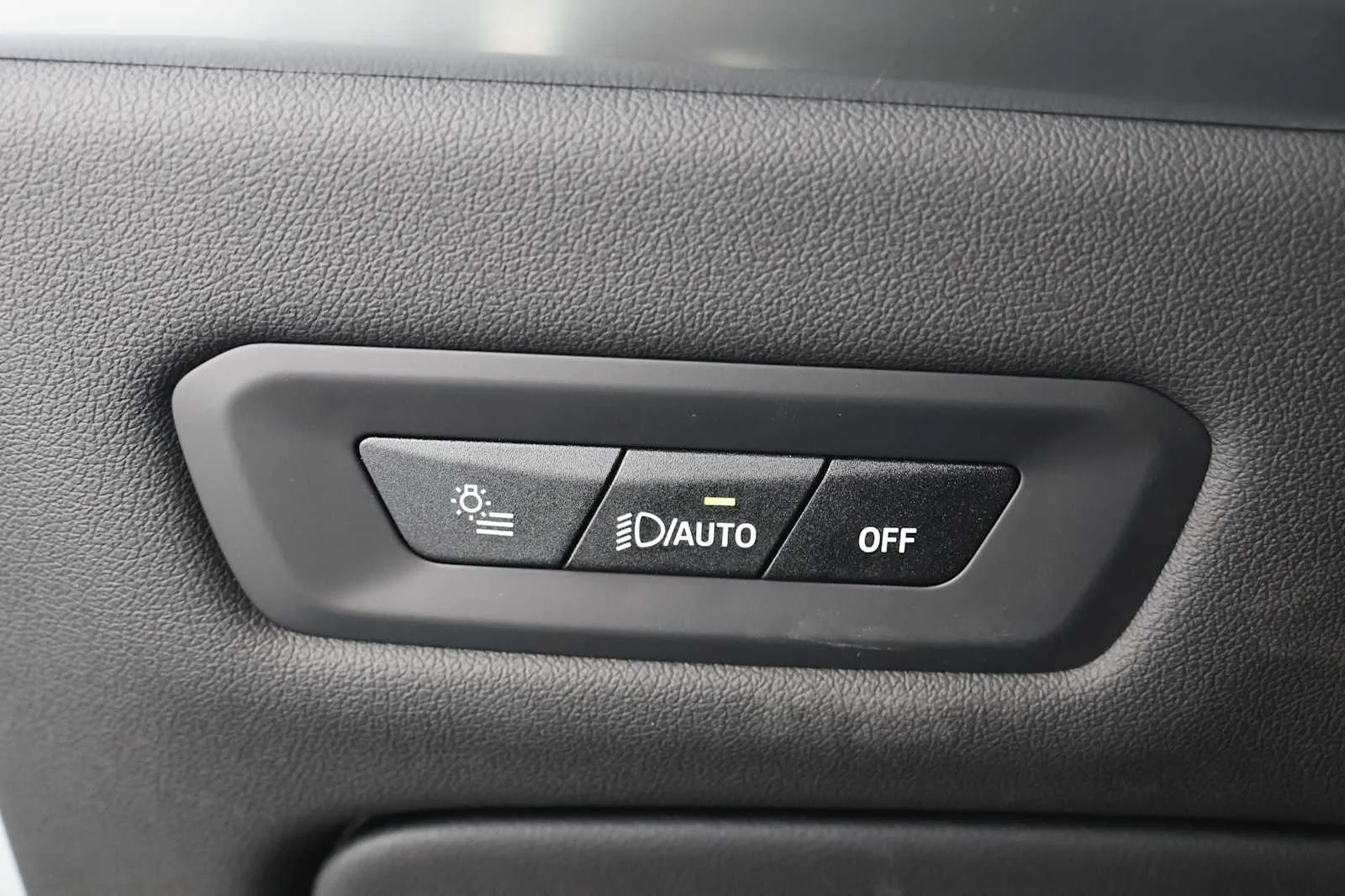 Certified Used 2025 Brooklyn Grey Metallic BMW xDrive40i image 19