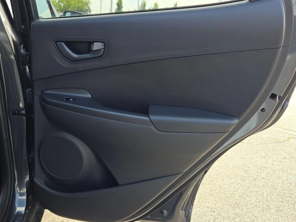 Used 2022 Gray Hyundai SEL image 8