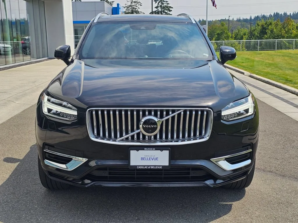 Used 2022 Black Volvo Inscription image 8