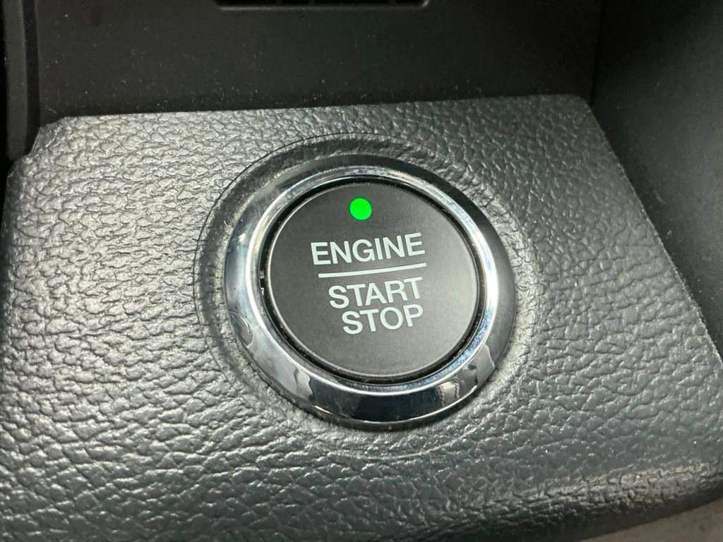 Used 2022 White Ford Platinum image 46