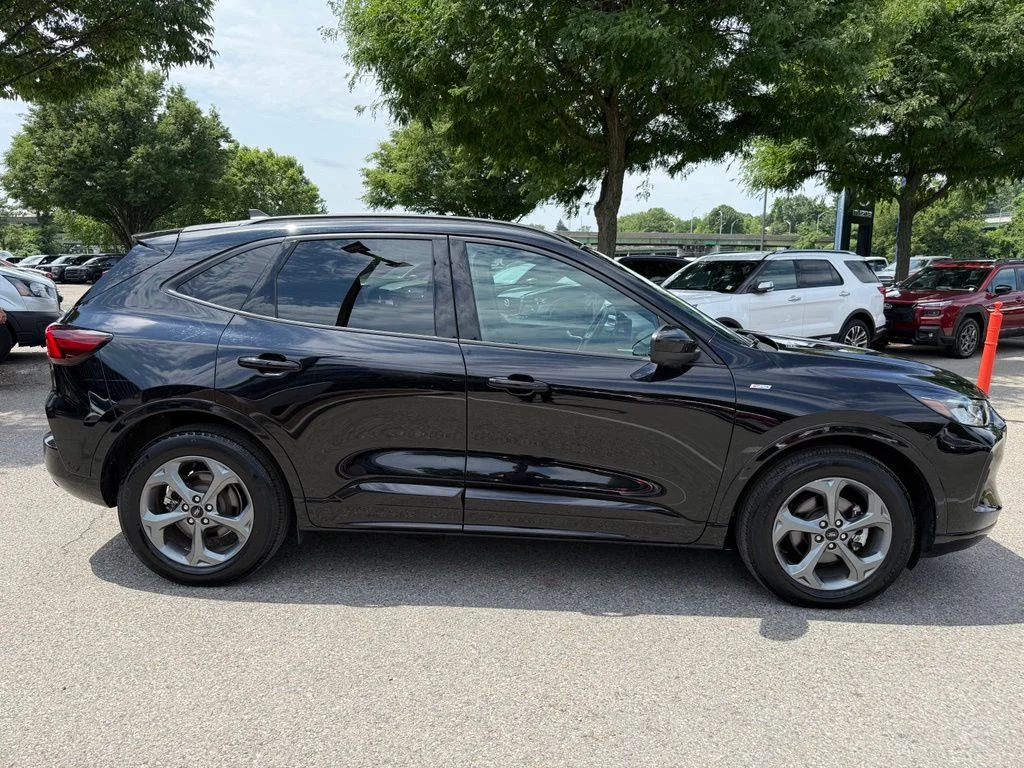 Used 2023 Black Ford ST-Line Select image 11
