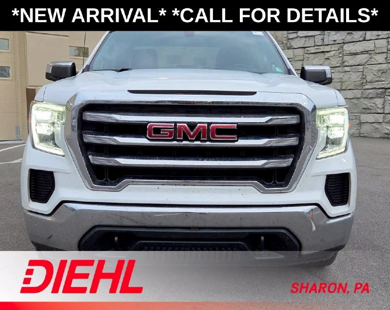 Used 2019 White GMC SLE image 2