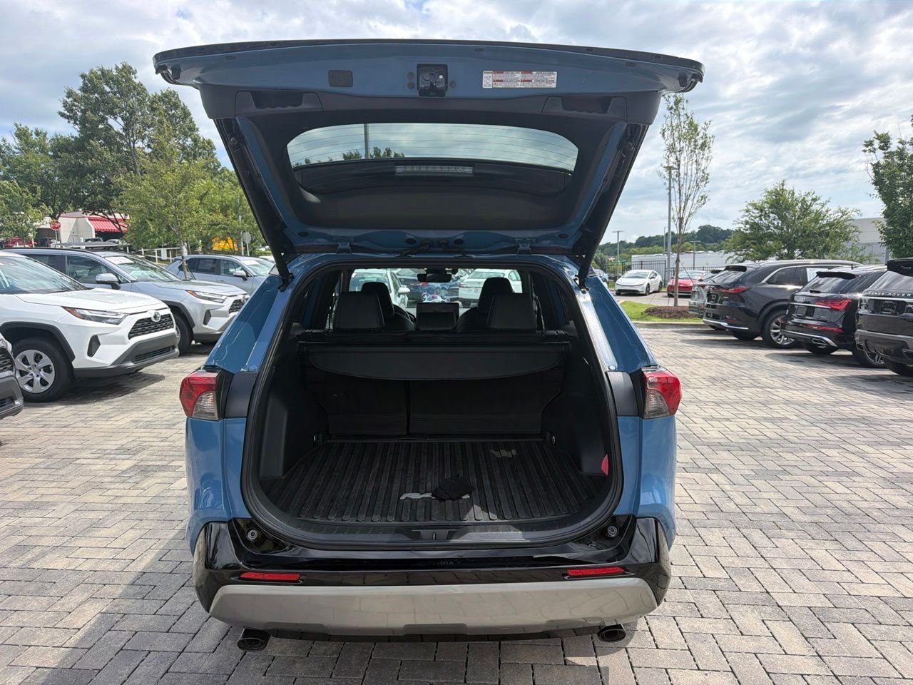 Certified Used 2025  Toyota XSE image 7