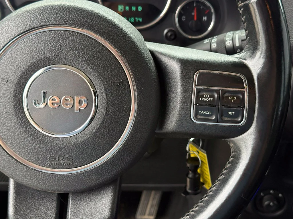 Used 2014 Gray Jeep Unlimited Sahara image 16