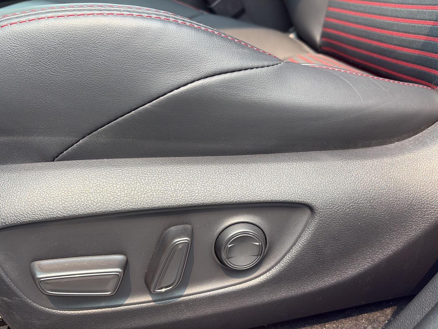Used 2024 Wind Chill Pearl w/Midnight Black Metallic Roof Toyota XSE image 7