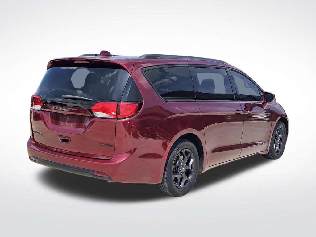 Used 2019 Red Chrysler Limited image 11