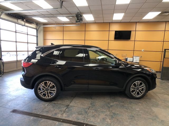 Certified Used 2020 Black Metallic Ford SEL image 8