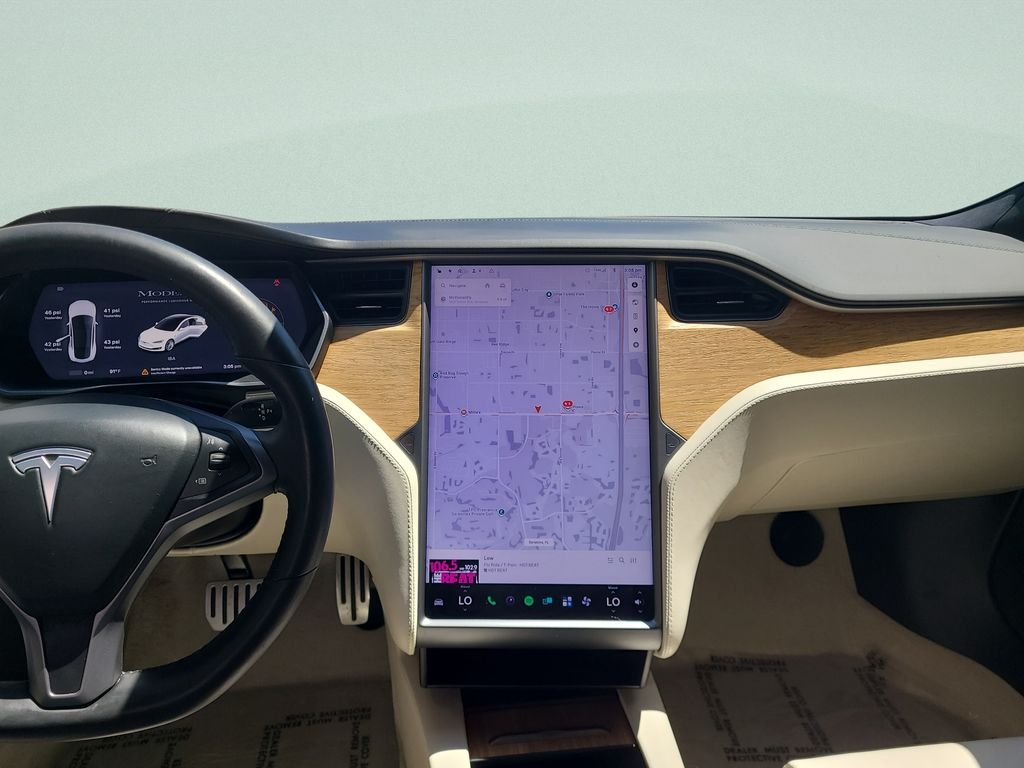 Used 2019  Tesla Performance image 17