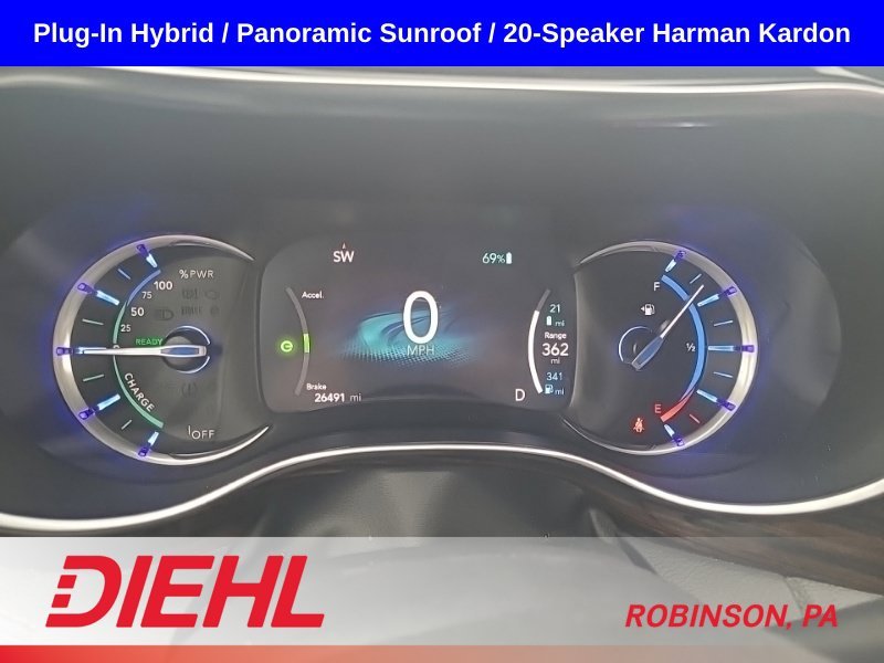 Used 2022 Blue Chrysler Pinnacle image 17