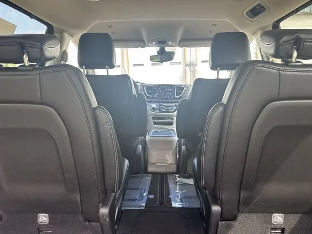 Used 2024 Black Chrysler Touring L image 20