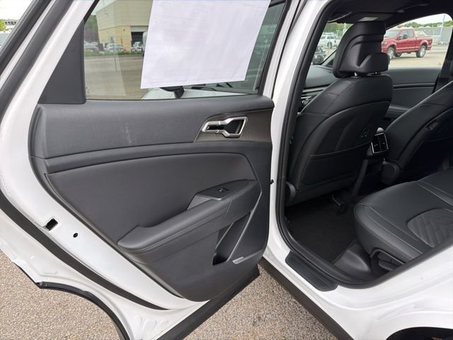 New 2026 Glacial White Pearl Kia X-Line image 9
